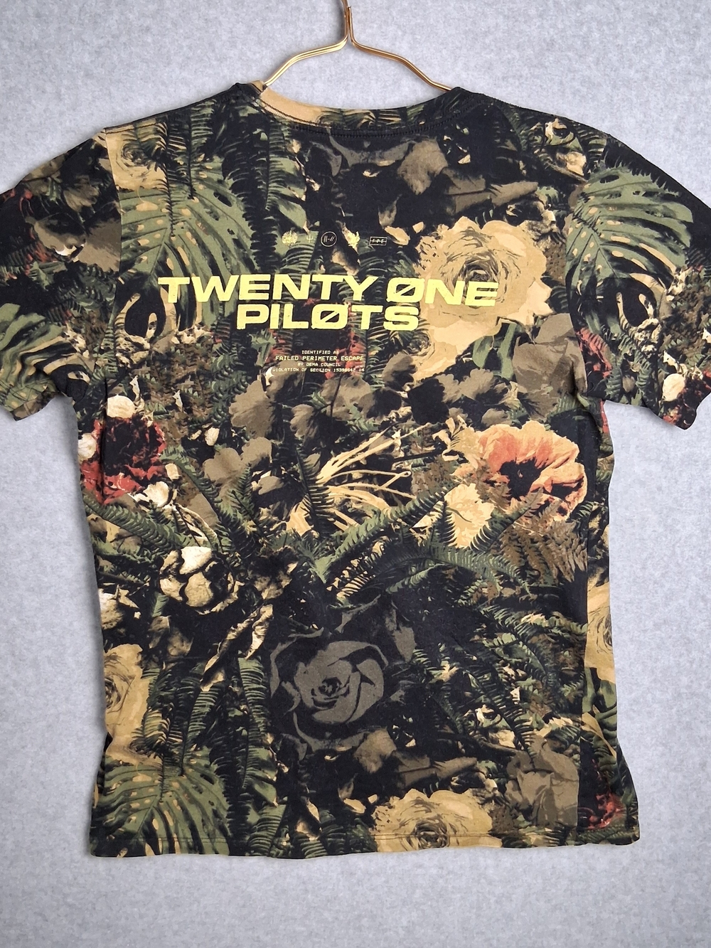 Twenty One Pilots Shirt Green The Bandito Tour 2018 Floral Pullover Size Medium - Picture 6 of 7